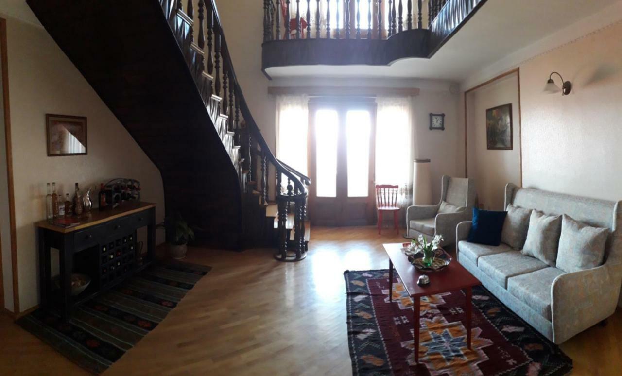 Omsi House Otel Telavi Dış mekan fotoğraf