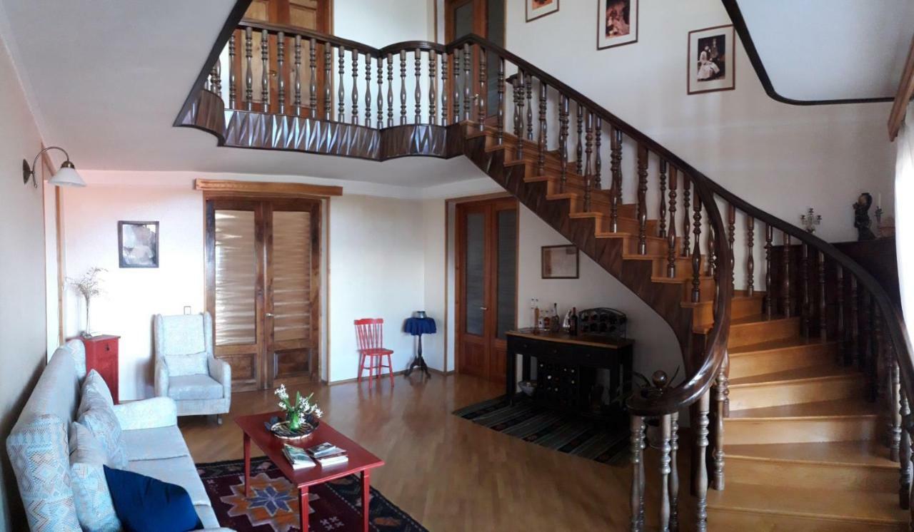Omsi House Otel Telavi Dış mekan fotoğraf